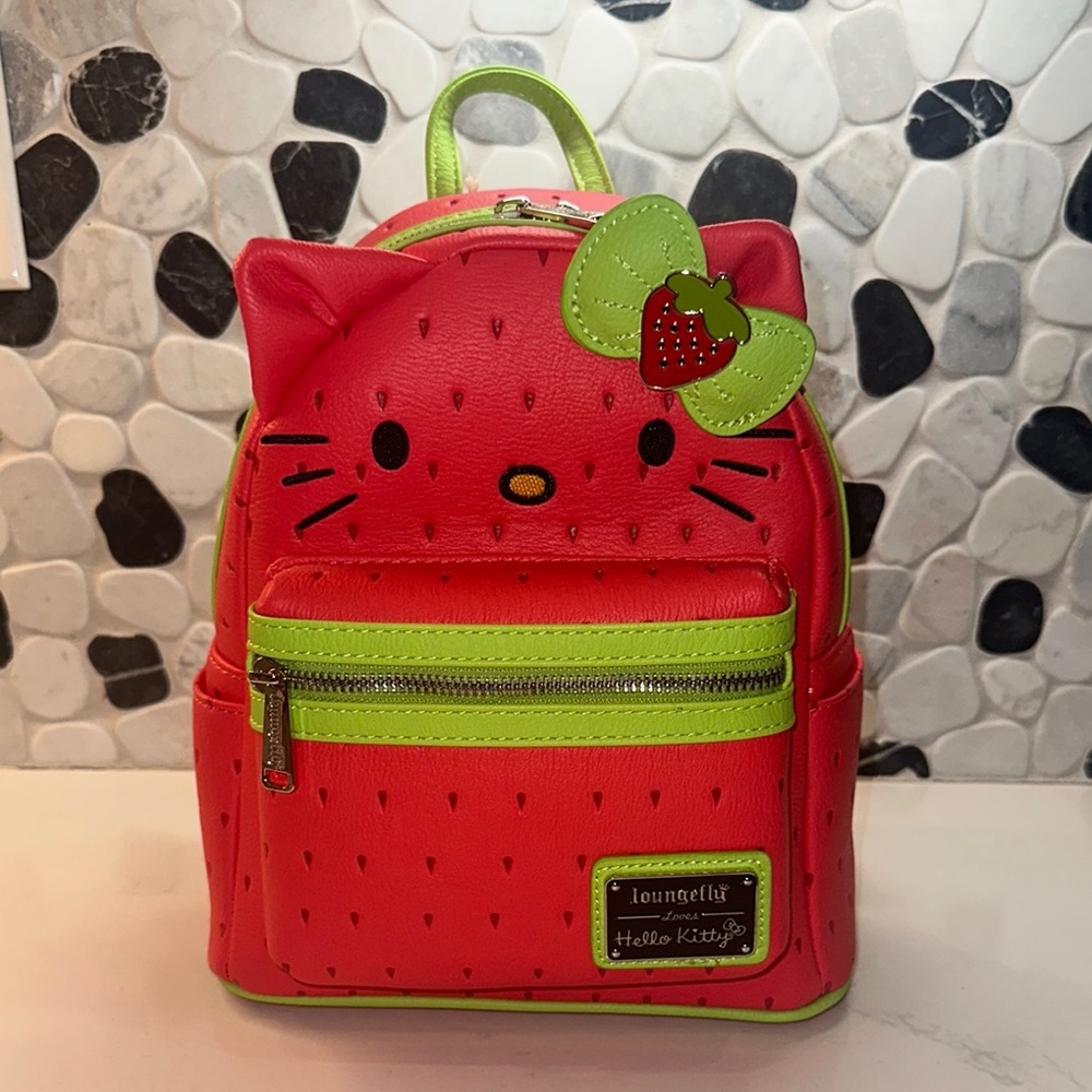 🍓 Loungefly Hello Kitty Strawberry Mini Backpack🍓